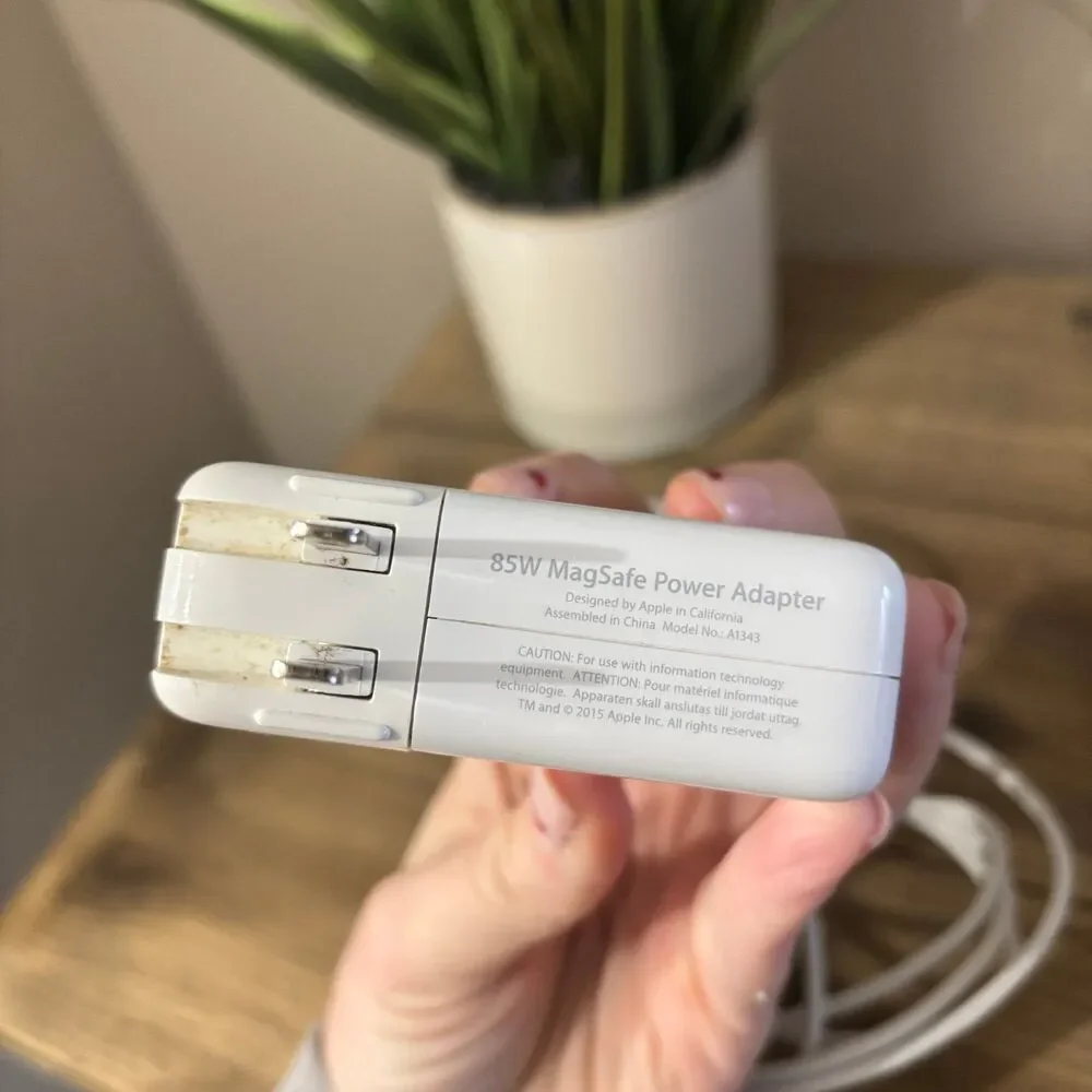 Apple 85W MagSafe AC Adapter Power Cord A1343